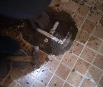 武侯卫生间漏水维修公司为您分享下卫生间渗水如何处理及注意事项